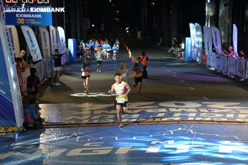 HO CHI MINH CITY NIGHT RUN EXIMBANK 2024 - Ảnh #2027259