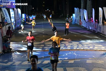 HO CHI MINH CITY NIGHT RUN EXIMBANK 2024 - Ảnh #2027280