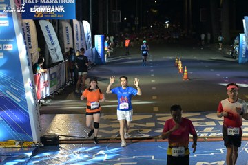 HO CHI MINH CITY NIGHT RUN EXIMBANK 2024 - Ảnh #2029709