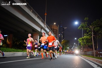 HO CHI MINH CITY NIGHT RUN EXIMBANK 2024 - Ảnh #1988927