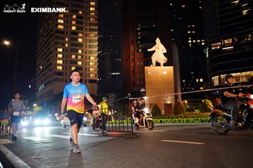 HO CHI MINH CITY NIGHT RUN EXIMBANK 2024 - Ảnh #1989885