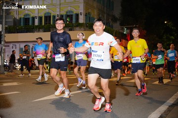 HO CHI MINH CITY NIGHT RUN EXIMBANK 2024 - Ảnh #2031989
