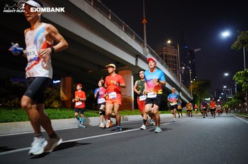 HO CHI MINH CITY NIGHT RUN EXIMBANK 2024 - Ảnh #1988874