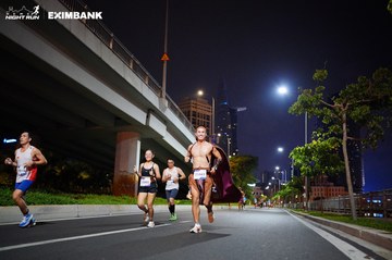 HO CHI MINH CITY NIGHT RUN EXIMBANK 2024 - Ảnh #1988904