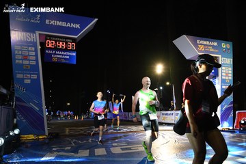 HO CHI MINH CITY NIGHT RUN EXIMBANK 2024 - Ảnh #2064603
