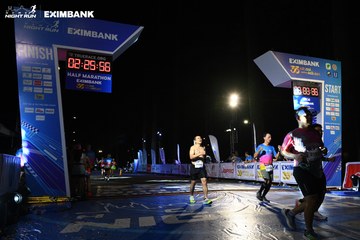 HO CHI MINH CITY NIGHT RUN EXIMBANK 2024 - Ảnh #2061250