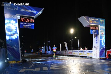 HO CHI MINH CITY NIGHT RUN EXIMBANK 2024 - Ảnh #2065041