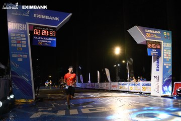 HO CHI MINH CITY NIGHT RUN EXIMBANK 2024 - Ảnh #2065230