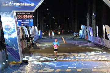 HO CHI MINH CITY NIGHT RUN EXIMBANK 2024 - Ảnh #2029052
