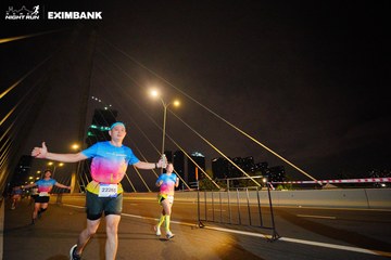 HO CHI MINH CITY NIGHT RUN EXIMBANK 2024 - Ảnh #2024021