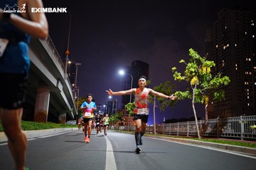 HO CHI MINH CITY NIGHT RUN EXIMBANK 2024 - Ảnh #1988822