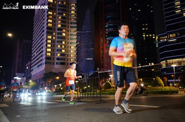 HO CHI MINH CITY NIGHT RUN EXIMBANK 2024 - Ảnh #1989631