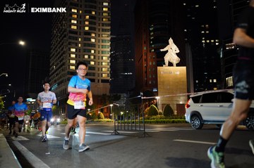 HO CHI MINH CITY NIGHT RUN EXIMBANK 2024 - Ảnh #1990628