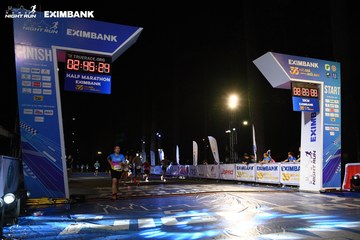 HO CHI MINH CITY NIGHT RUN EXIMBANK 2024 - Ảnh #2065397