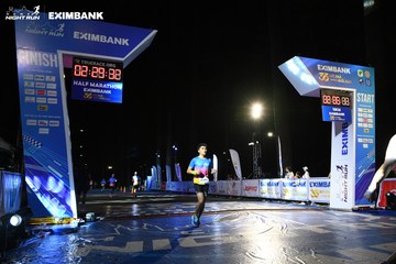 HO CHI MINH CITY NIGHT RUN EXIMBANK 2024 - Ảnh #2064993