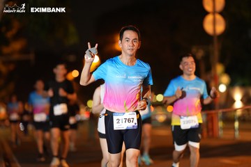 HO CHI MINH CITY NIGHT RUN EXIMBANK 2024 - Ảnh #2160429