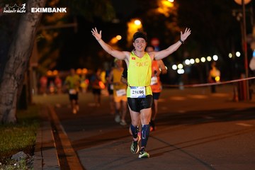 HO CHI MINH CITY NIGHT RUN EXIMBANK 2024 - Ảnh #2159535