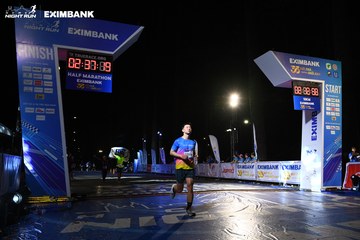 HO CHI MINH CITY NIGHT RUN EXIMBANK 2024 - Ảnh #2059085