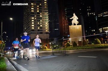 HO CHI MINH CITY NIGHT RUN EXIMBANK 2024 - Ảnh #1990525