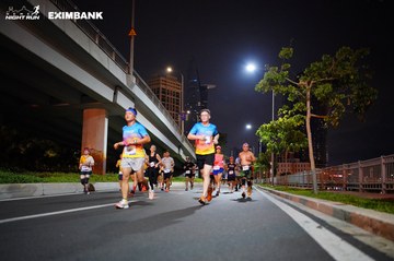 HO CHI MINH CITY NIGHT RUN EXIMBANK 2024 - Ảnh #1988970