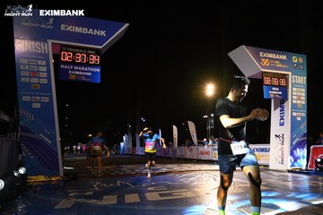 HO CHI MINH CITY NIGHT RUN EXIMBANK 2024 - Ảnh #2059310