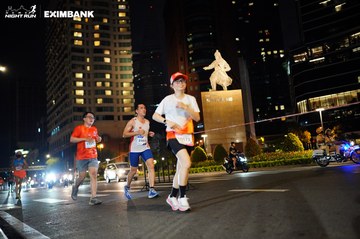 HO CHI MINH CITY NIGHT RUN EXIMBANK 2024 - Ảnh #1989610