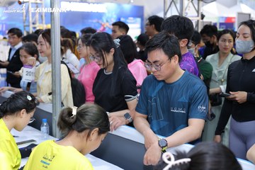 HO CHI MINH CITY NIGHT RUN EXIMBANK 2024 - Ảnh #1964705