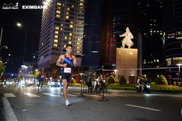 HO CHI MINH CITY NIGHT RUN EXIMBANK 2024 - Ảnh #1989074