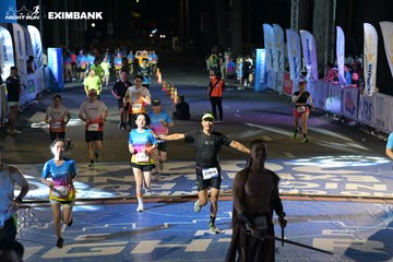 HO CHI MINH CITY NIGHT RUN EXIMBANK 2024 - Ảnh #2031523