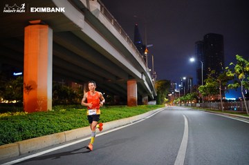 HO CHI MINH CITY NIGHT RUN EXIMBANK 2024 - Ảnh #1988475
