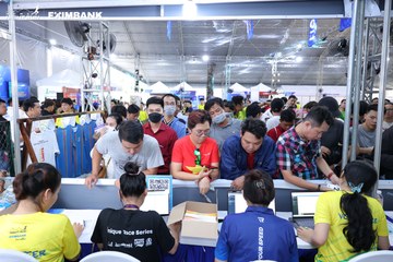 HO CHI MINH CITY NIGHT RUN EXIMBANK 2024 - Ảnh #1964309