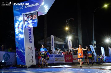 HO CHI MINH CITY NIGHT RUN EXIMBANK 2024 - Ảnh #2032821