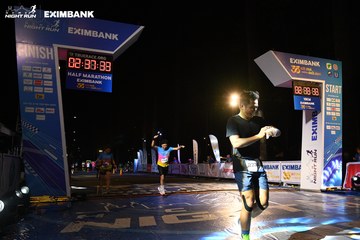 HO CHI MINH CITY NIGHT RUN EXIMBANK 2024 - Ảnh #2059294