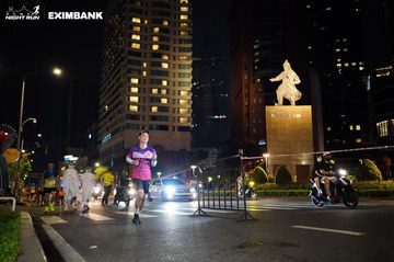 HO CHI MINH CITY NIGHT RUN EXIMBANK 2024 - Ảnh #1990893