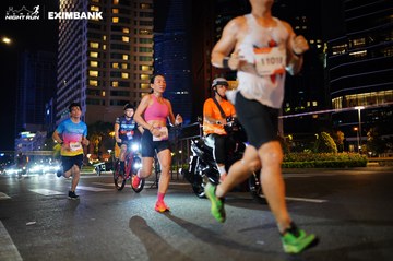 HO CHI MINH CITY NIGHT RUN EXIMBANK 2024 - Ảnh #1989249