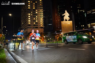 HO CHI MINH CITY NIGHT RUN EXIMBANK 2024 - Ảnh #1990640
