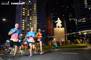 HO CHI MINH CITY NIGHT RUN EXIMBANK 2024 - Ảnh #1990143