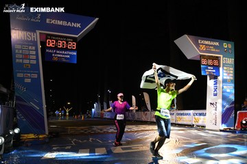 HO CHI MINH CITY NIGHT RUN EXIMBANK 2024 - Ảnh #2059176