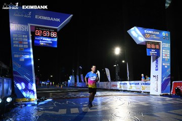 HO CHI MINH CITY NIGHT RUN EXIMBANK 2024 - Ảnh #2059277