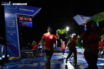 HO CHI MINH CITY NIGHT RUN EXIMBANK 2024 - Ảnh #2062658