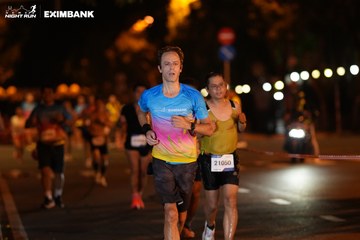 HO CHI MINH CITY NIGHT RUN EXIMBANK 2024 - Ảnh #2158868