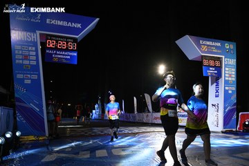 HO CHI MINH CITY NIGHT RUN EXIMBANK 2024 - Ảnh #2059168