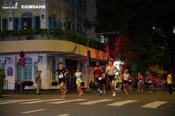 HO CHI MINH CITY NIGHT RUN EXIMBANK 2024 - Ảnh #2031022