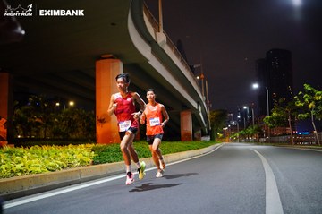 HO CHI MINH CITY NIGHT RUN EXIMBANK 2024 - Ảnh #1988373