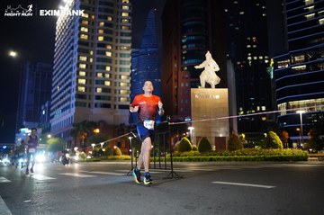 HO CHI MINH CITY NIGHT RUN EXIMBANK 2024 - Ảnh #1989485