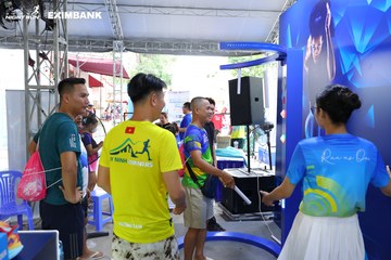 HO CHI MINH CITY NIGHT RUN EXIMBANK 2024 - Ảnh #1966187