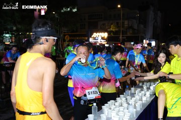 HO CHI MINH CITY NIGHT RUN EXIMBANK 2024 - Ảnh #2012416