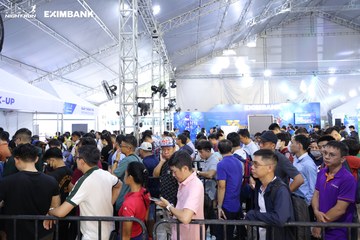 HO CHI MINH CITY NIGHT RUN EXIMBANK 2024 - Ảnh #1964330