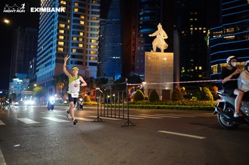 HO CHI MINH CITY NIGHT RUN EXIMBANK 2024 - Ảnh #1989061