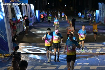 HO CHI MINH CITY NIGHT RUN EXIMBANK 2024 - Ảnh #2032530